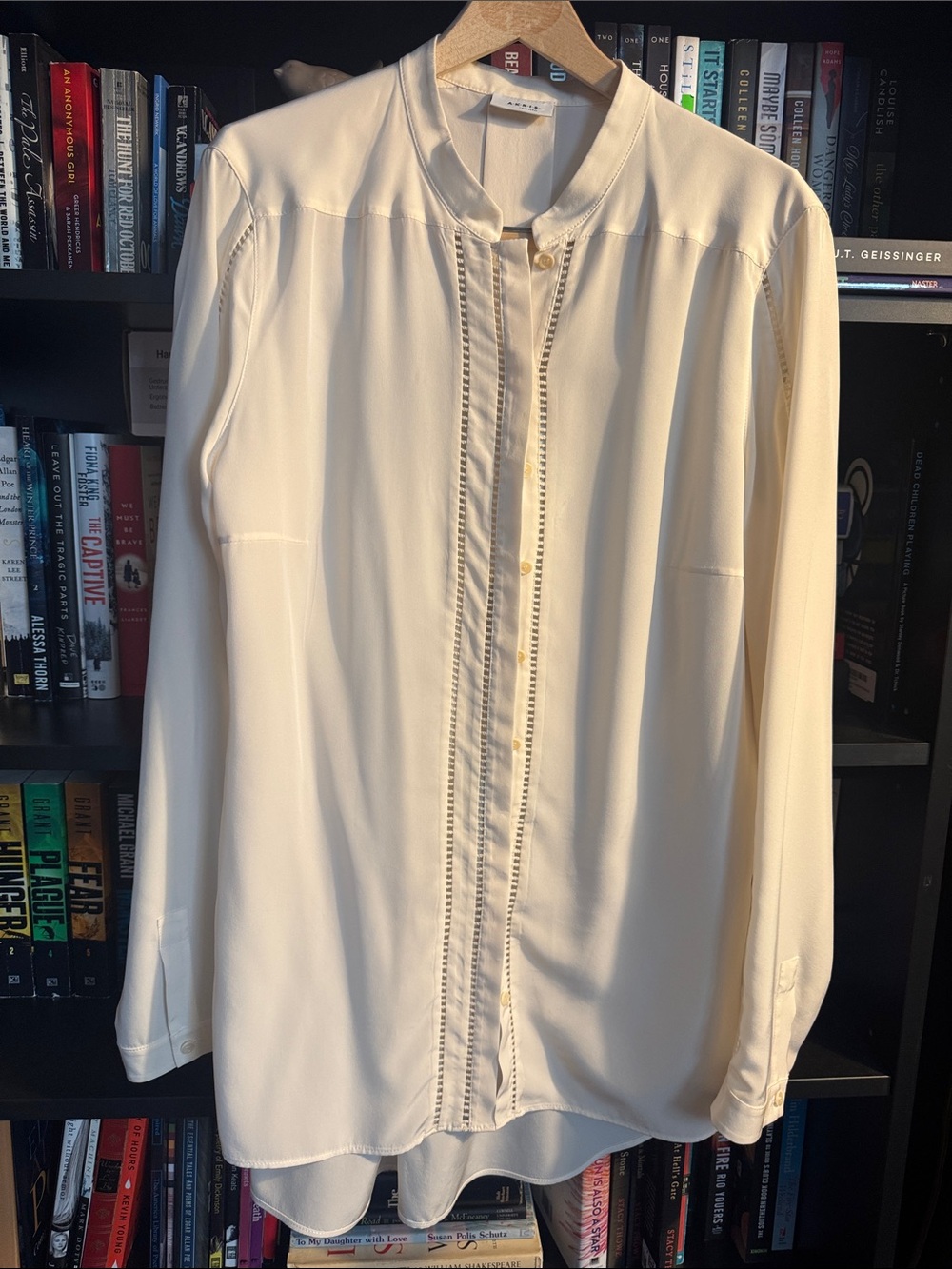 Akris Punto Cream white Button-down silk Blouse with ladder eyelet Detail
